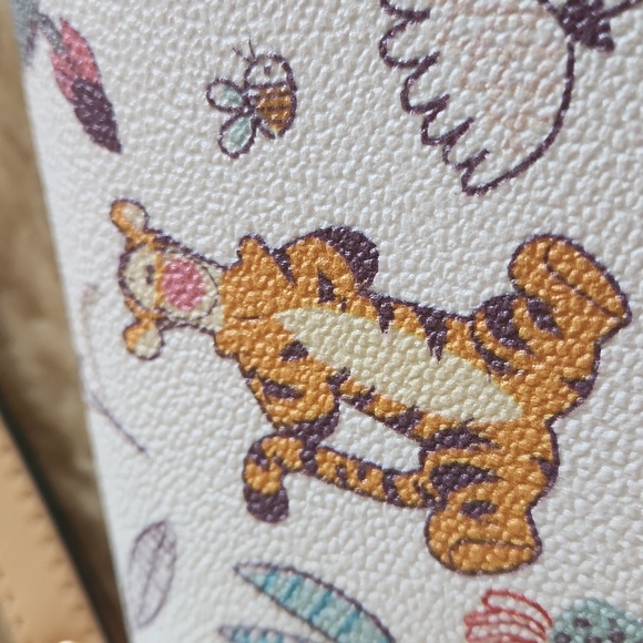 NWT Dooney & Bourke Disney Parks Winnie The Pooh & Friends 3/4 Zip Long Wallet - Picture 9 of 17